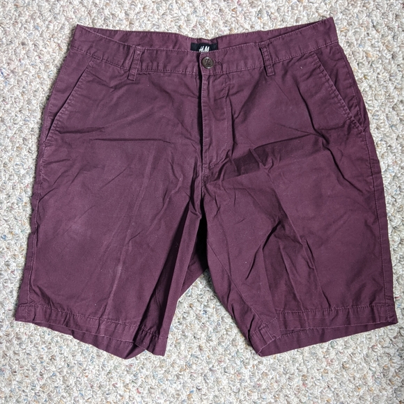 H&M burgundy shorts - Picture 3 of 3